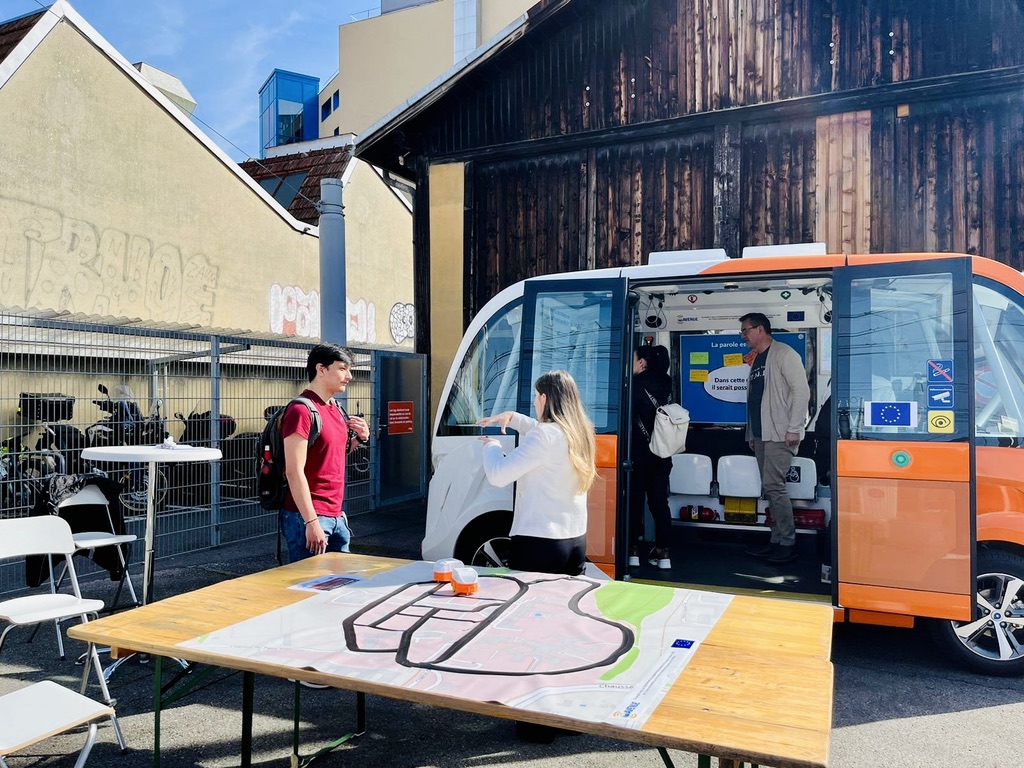 Inviting Geneva's Citizens to Discover Innovation in Mobility